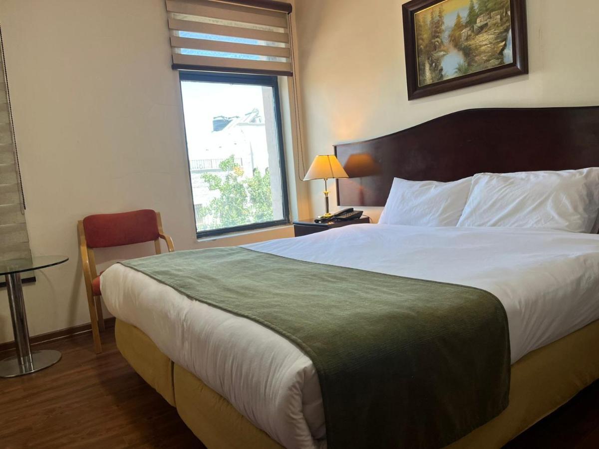Rozana Hotel Suite Amman Esterno foto