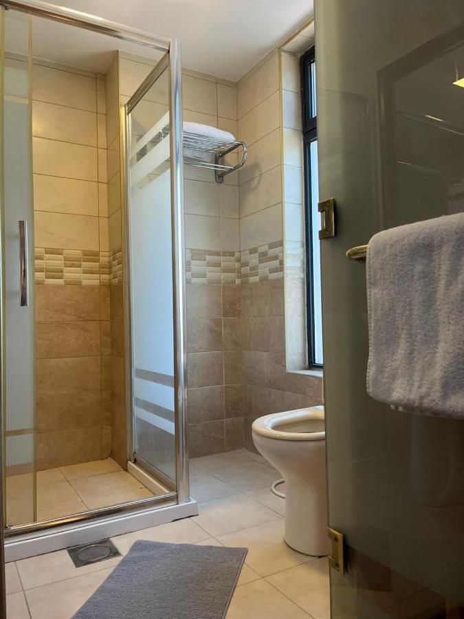 Rozana Hotel Suite Amman Esterno foto