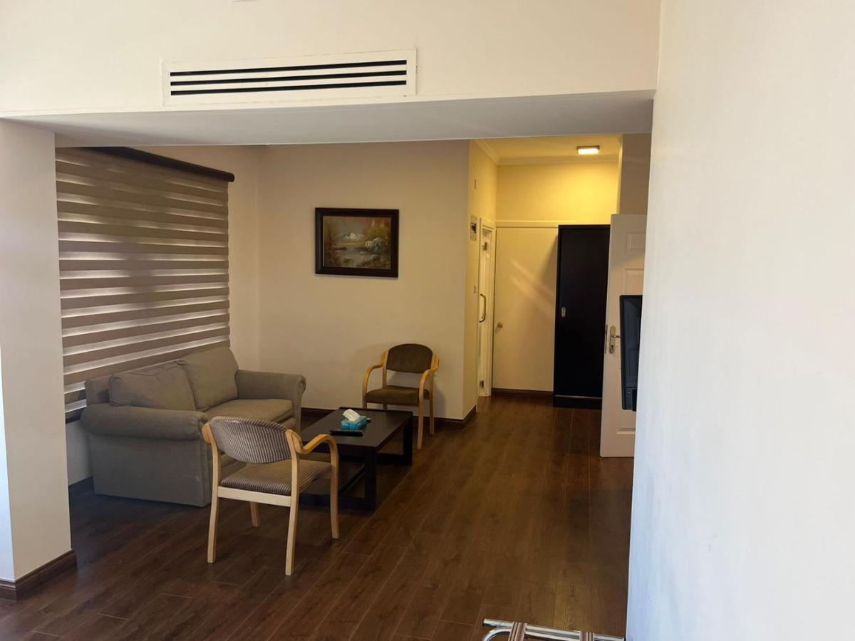 Rozana Hotel Suite Amman Esterno foto
