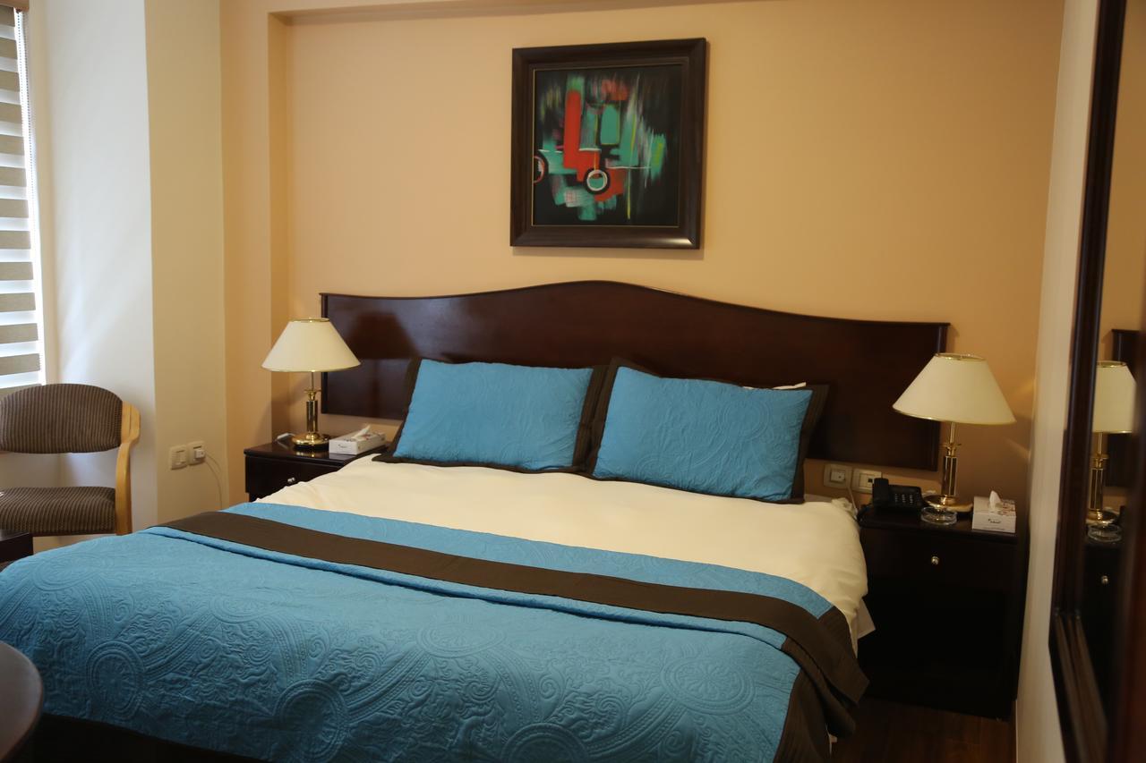 Rozana Hotel Suite Amman Esterno foto